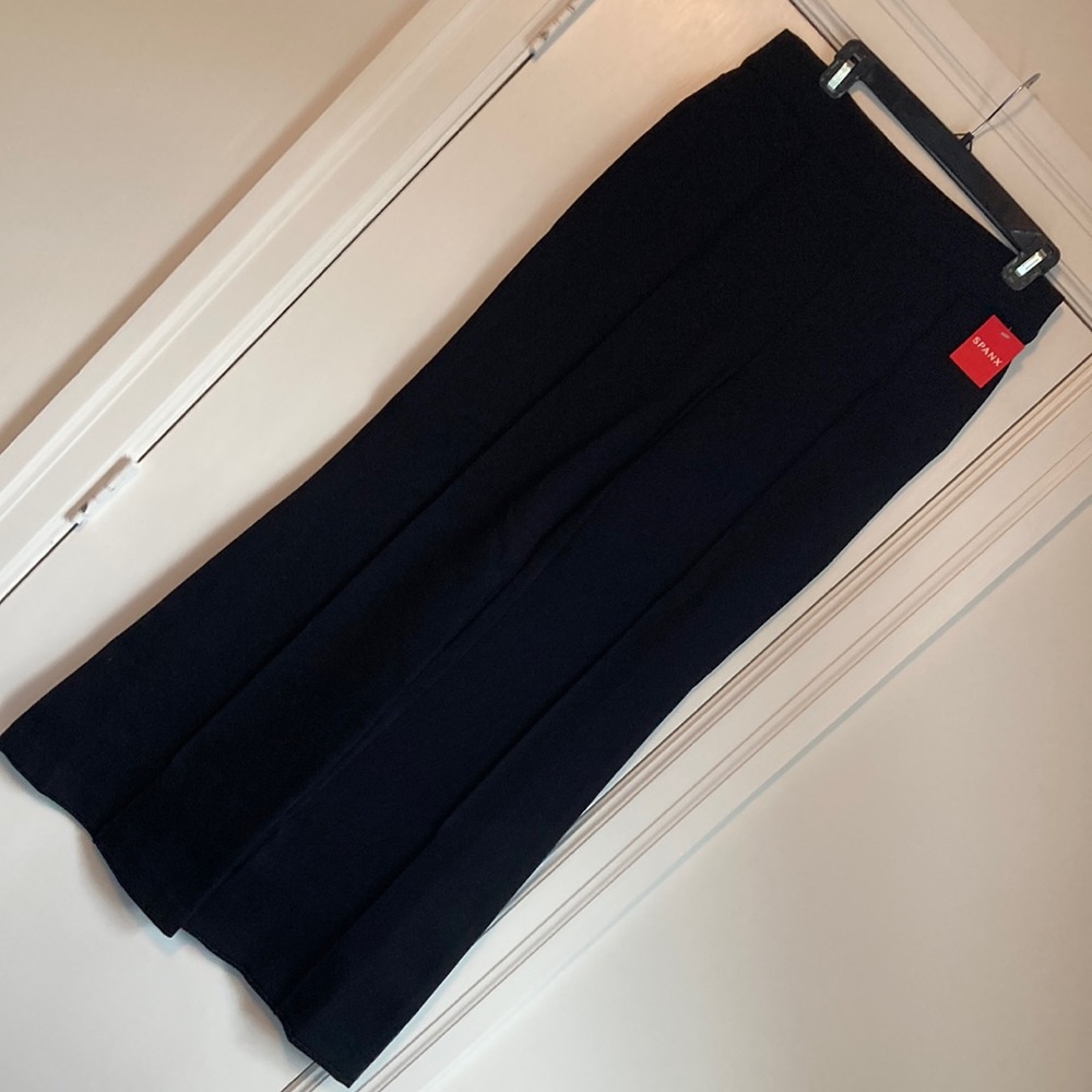 Spanx Hi-Rise Flare in Ponte Black Pants NWT!
